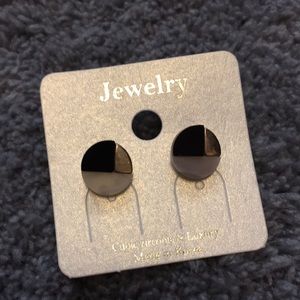 Round Earring